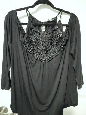 CNFIO Women’s 14 Black Embroidered Cold-Shoulder Top